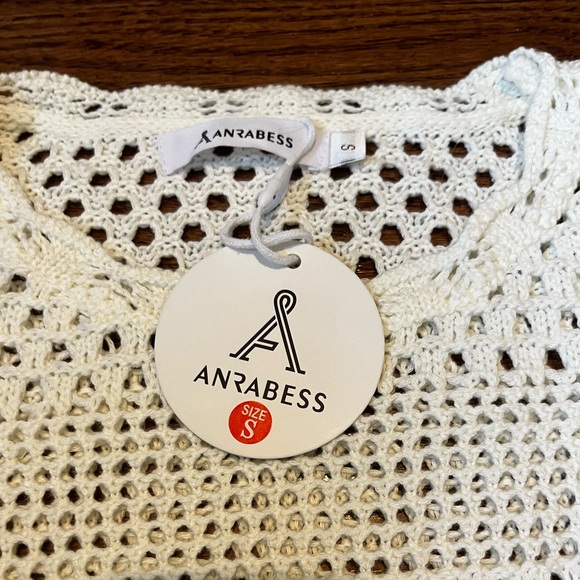 Seaside Whispers Crocheted Cover-Up with delicate crochet detailing. NWT - Picture 5 of 7